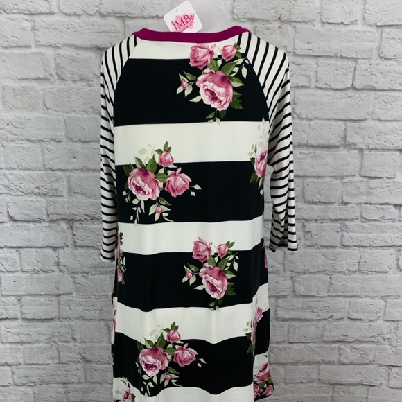 NWT Black & White Striped & Floral Pockets Dress - Picture 4 of 5